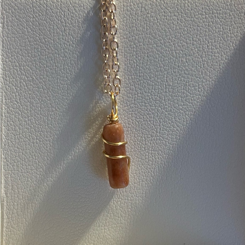 Gold and Brown Pendant Necklace